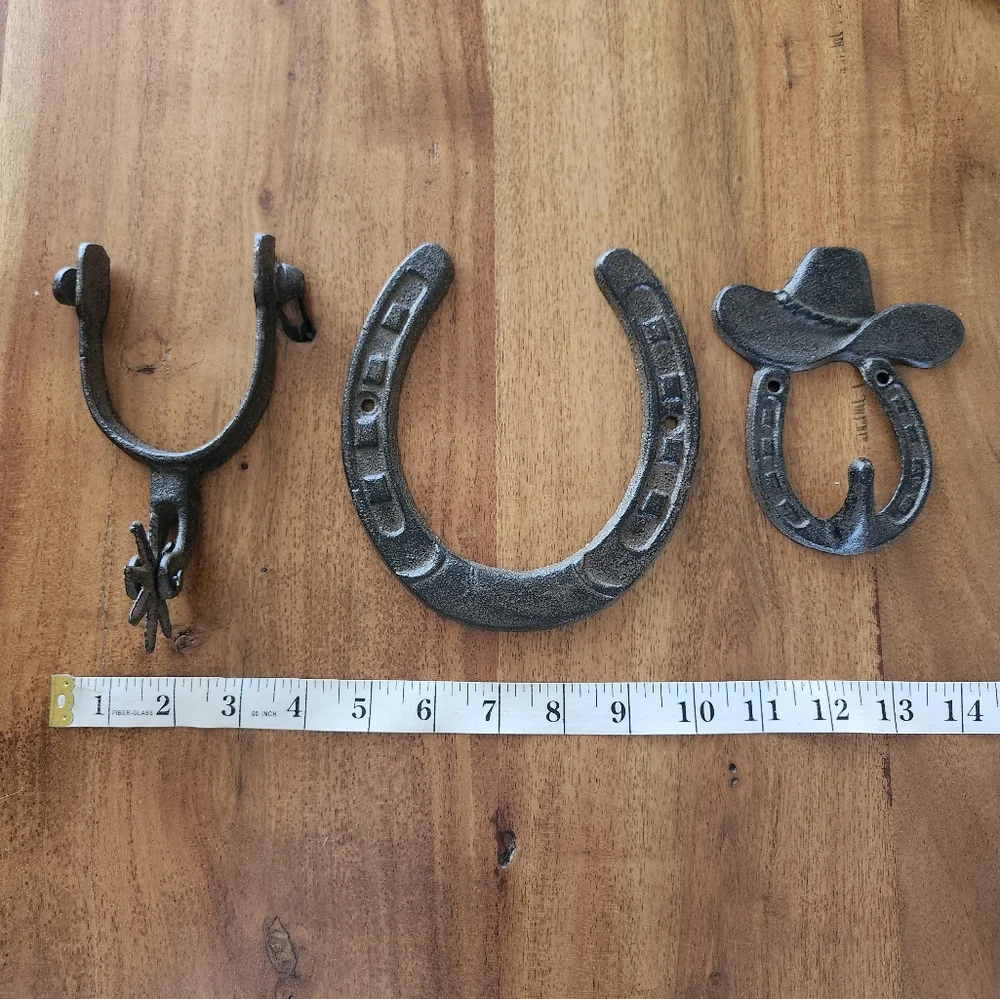 Vintage Lot of 3 Cast Iron Rustic Cowboy Horse Theme Horseshoe Wall Decor